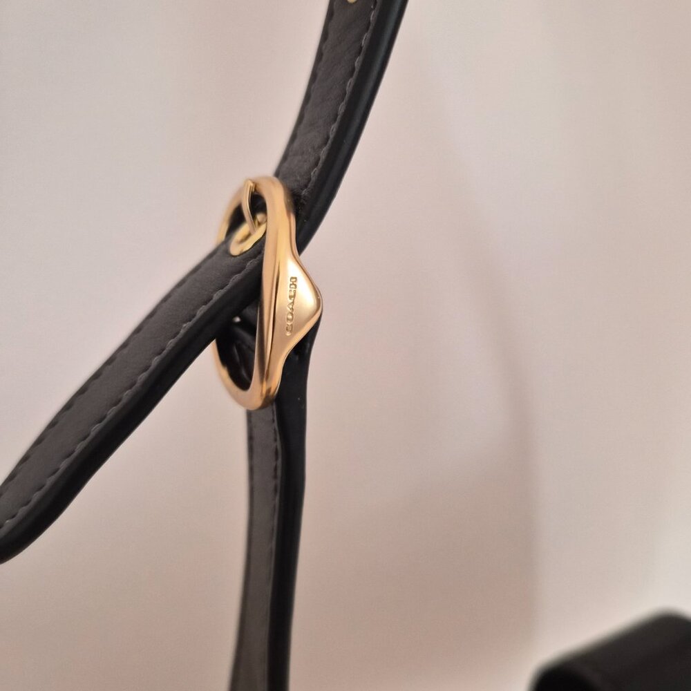 Coach Eliza Shoulder Bag - Picture 4 of 9